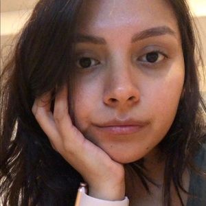 Meet your Posher, Daniela